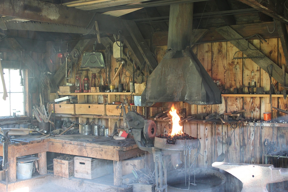 Craft equipment horseshoe