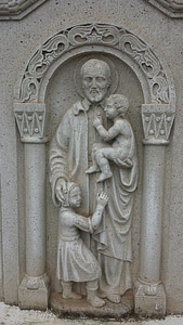 Cemetery grave statue photo