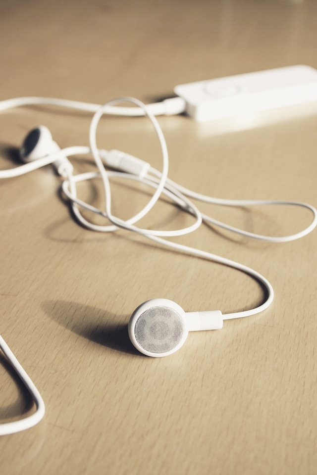 Stereo headphones audio
