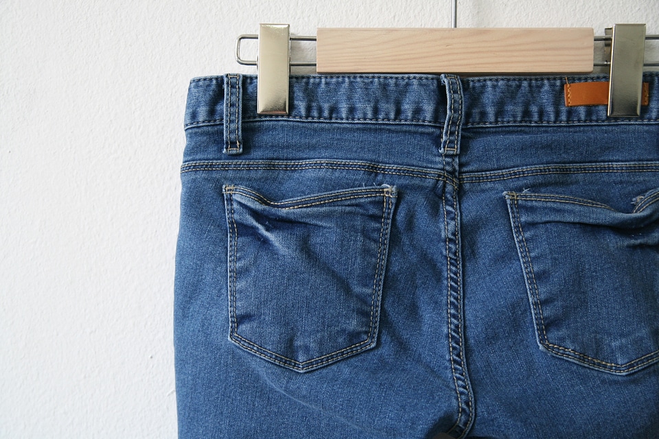 Jeans detail bonded