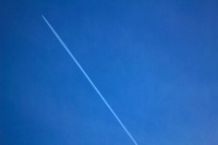 Airplane Contrails