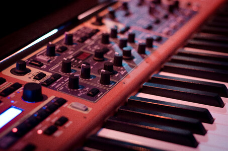 Synthesizer Keyboard photo