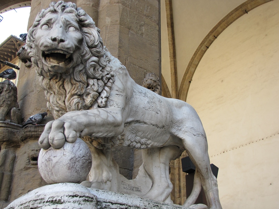 Donatello's statue lion statue