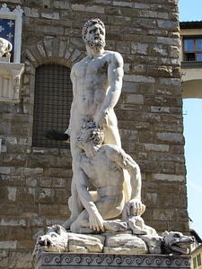 Bandinelli the statue of hercules and cacus statue