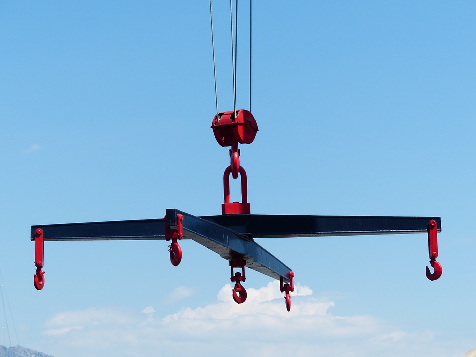 Hook weight load traverse