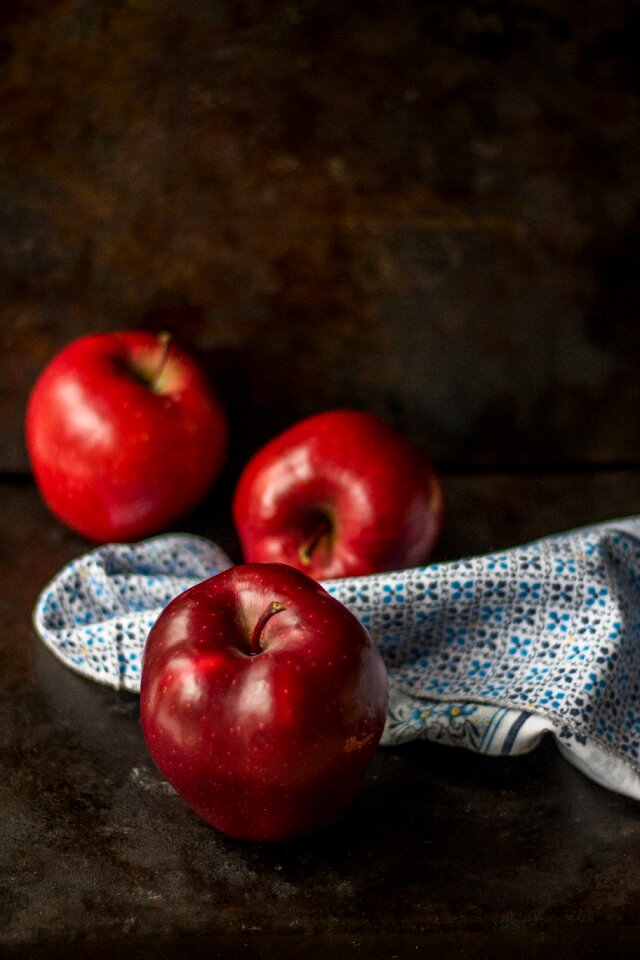 Red Apple