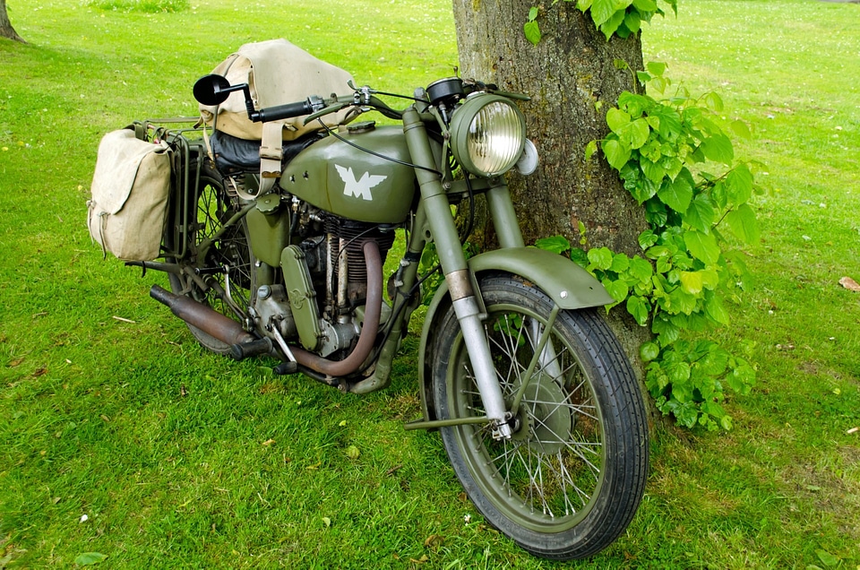 Classic road headlight