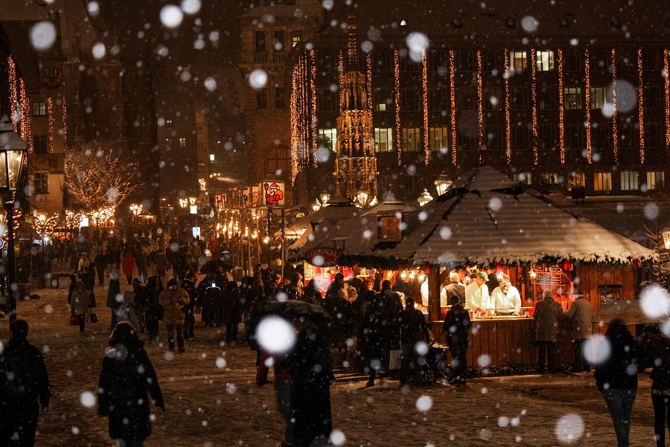 Christmas nuremberg snowflakes