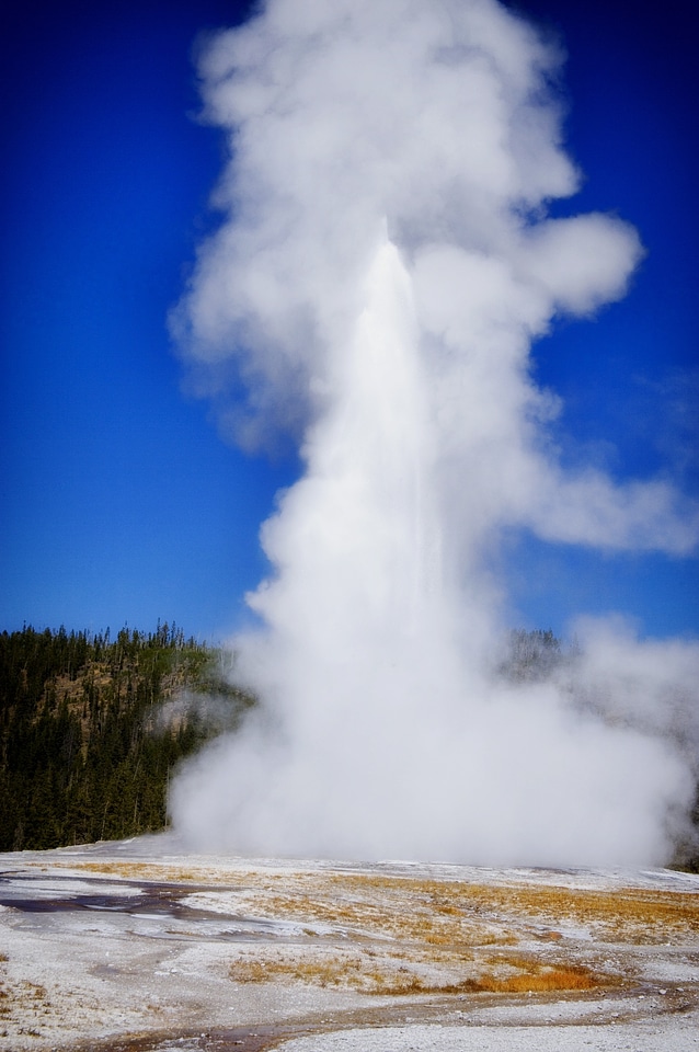 Landmark destinations yellowstone national park