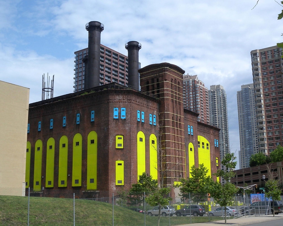 Clouds building power plant