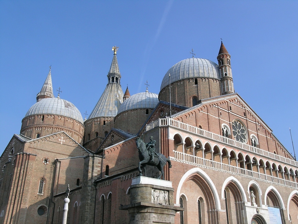 Padova church architecture photo