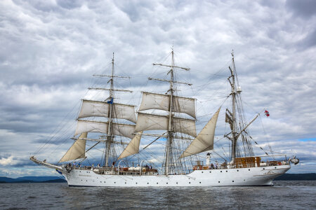 Ship Sail photo