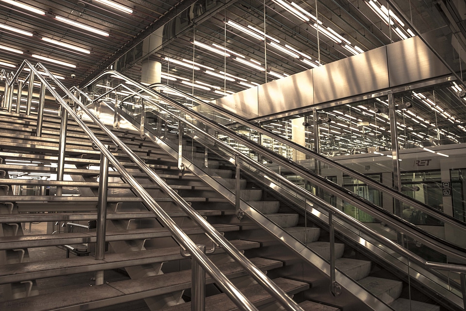Rotterdam station duo-tone