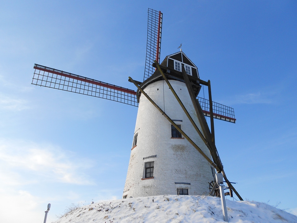 Mill damme wind mill