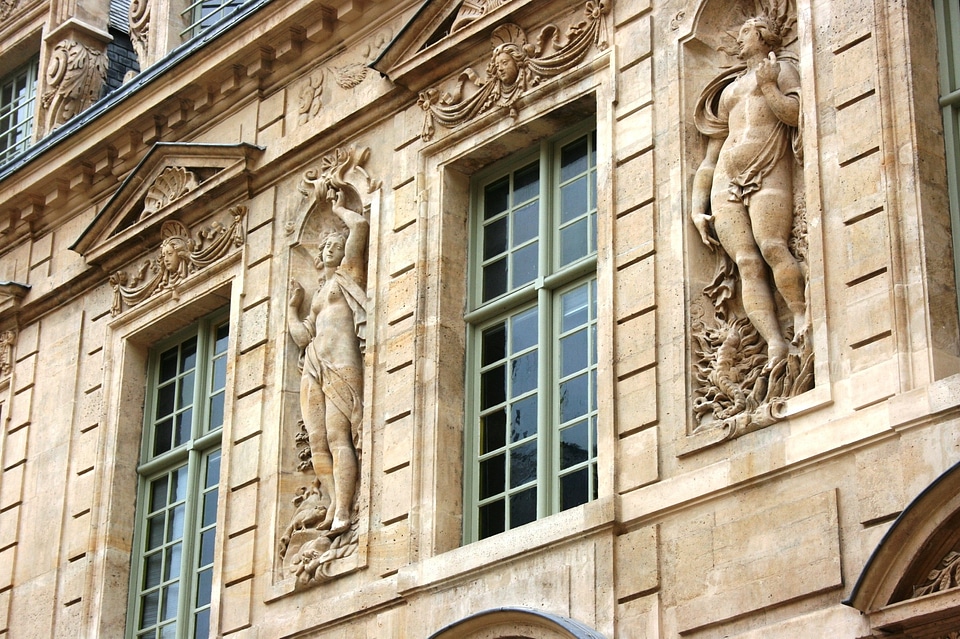 Paris architecture windows