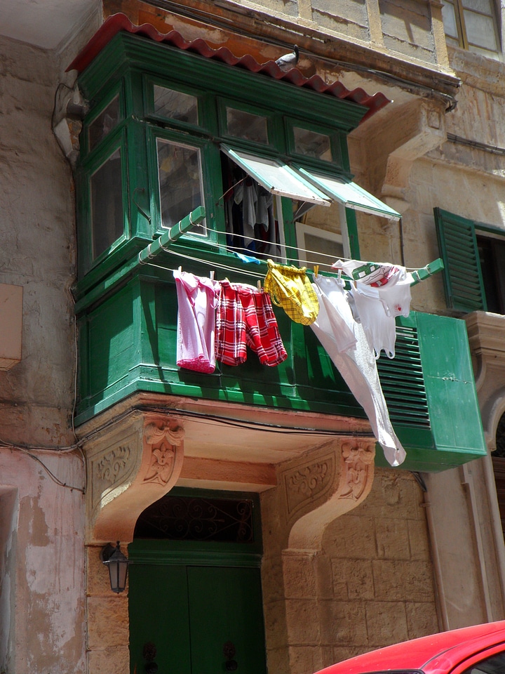 Dry dry laundry depend