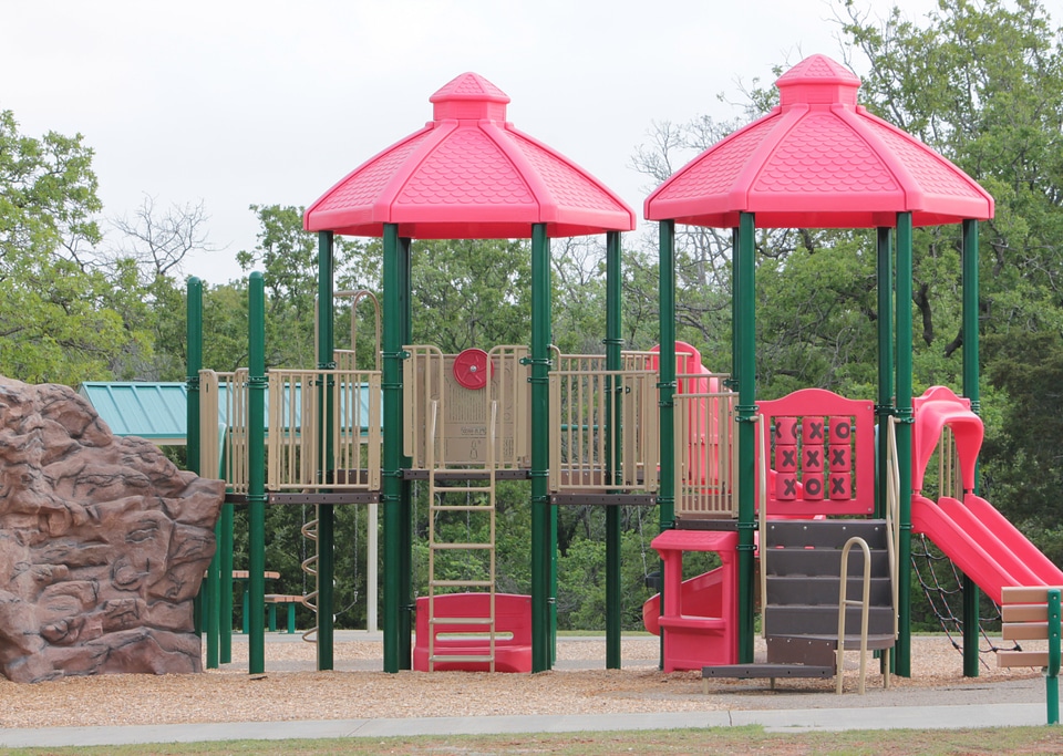 Play playing equipment