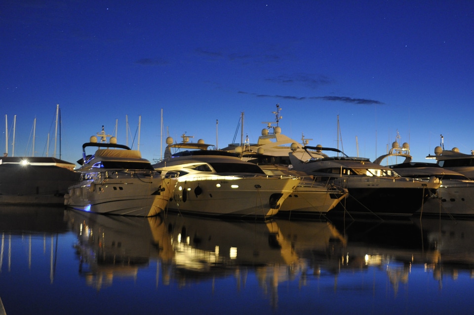 Motor boats port vacations photo