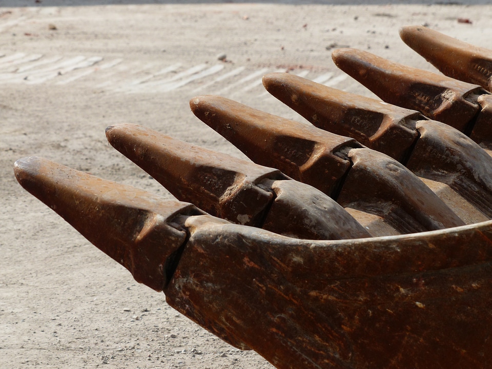Tine excavators site