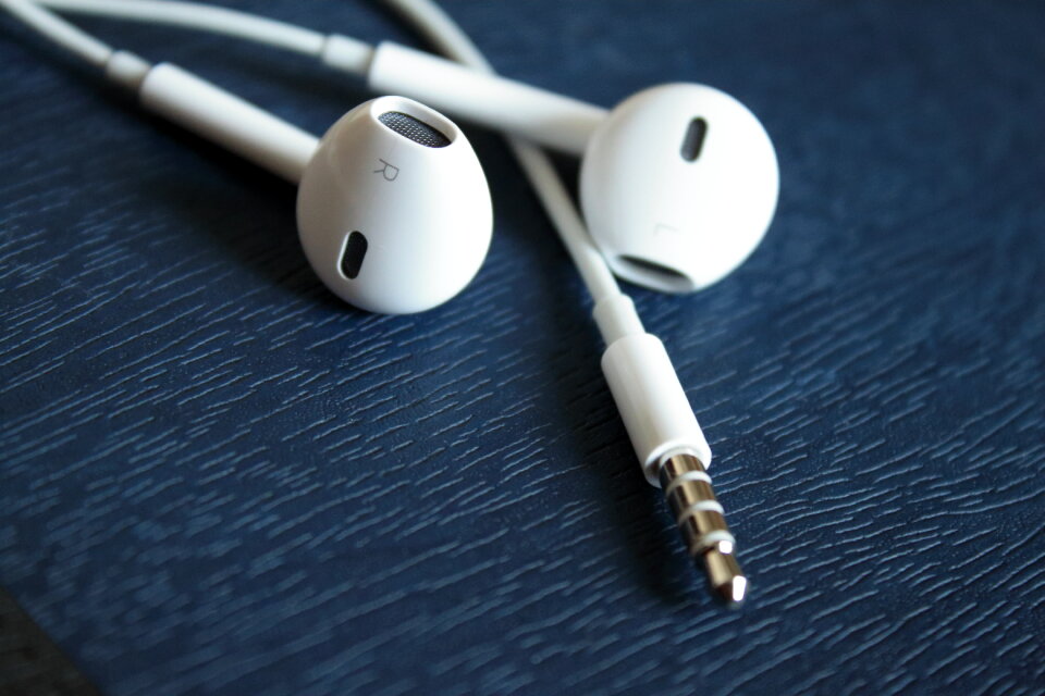 IPhone Earpods Music