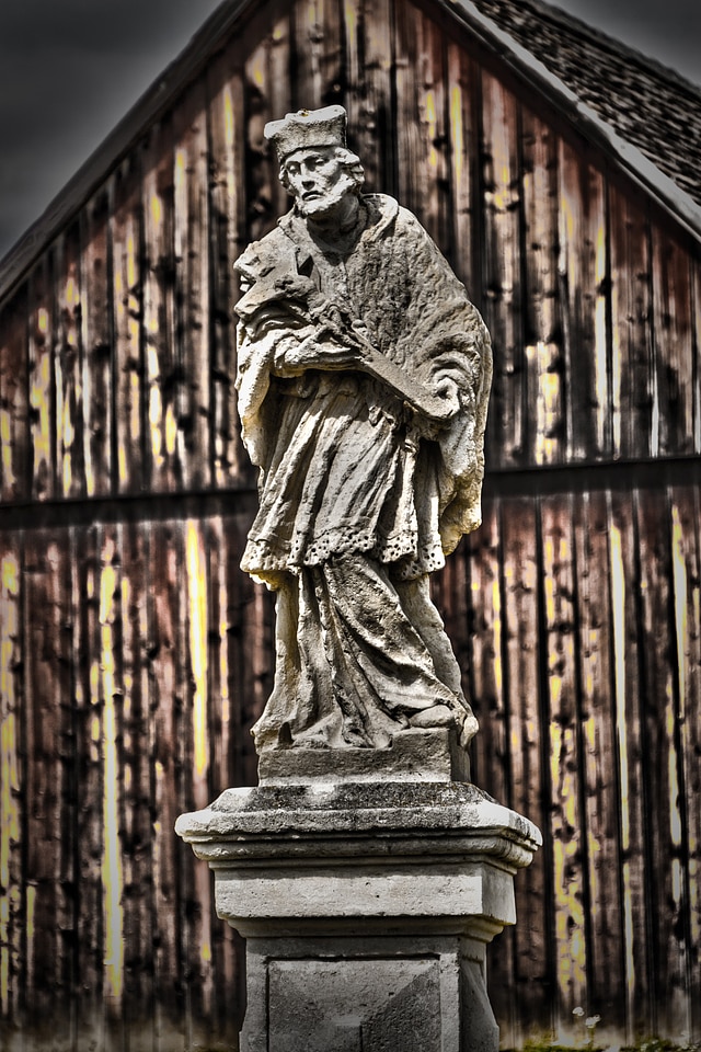Culture carving portrayal