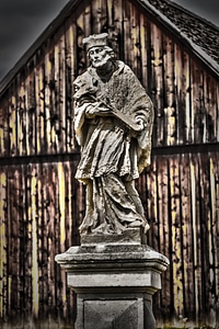 Culture carving portrayal