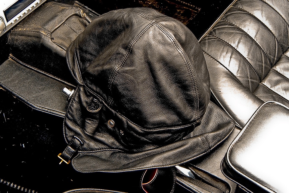 Grey leather autohelm
