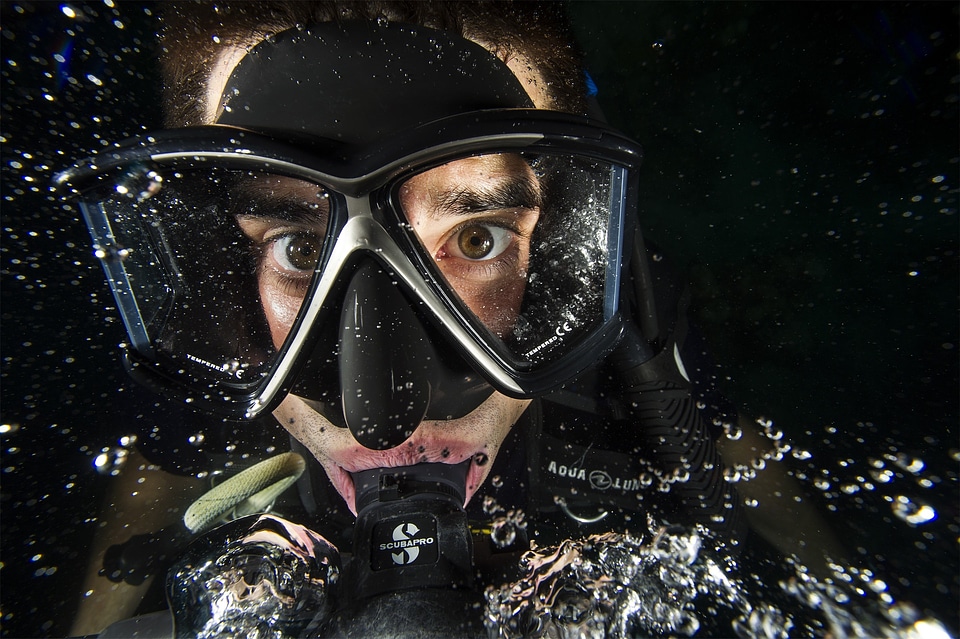 Water goggles oxygen
