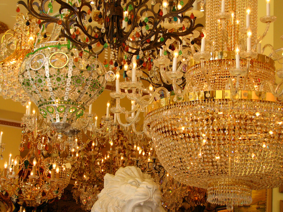 chandeliers photo