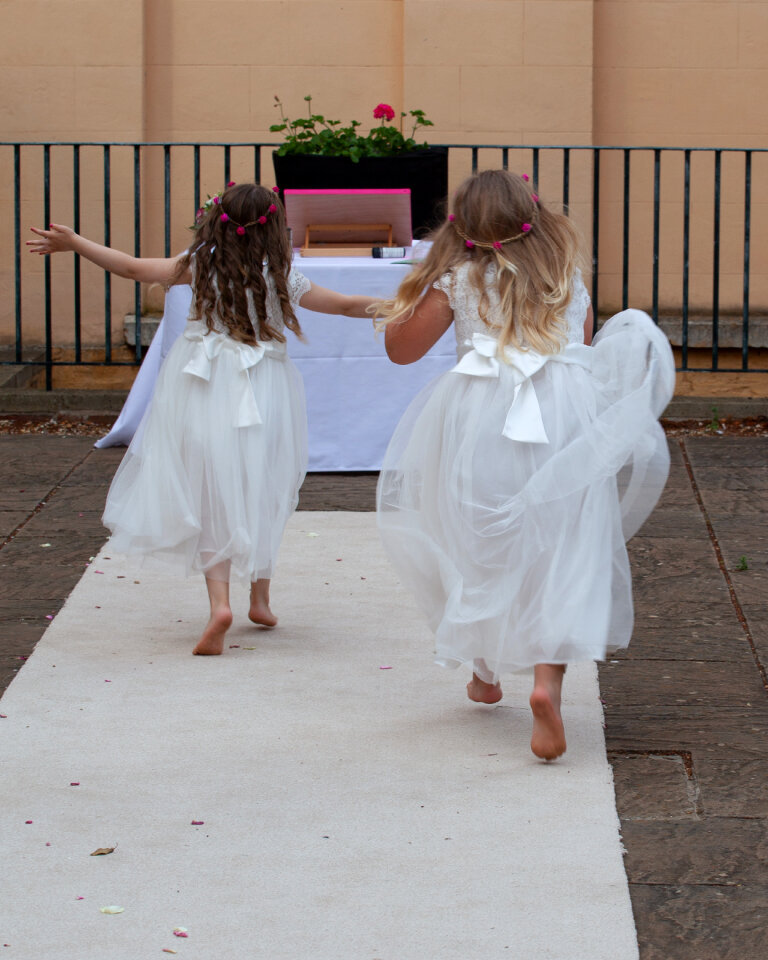 Children at a wedding photo