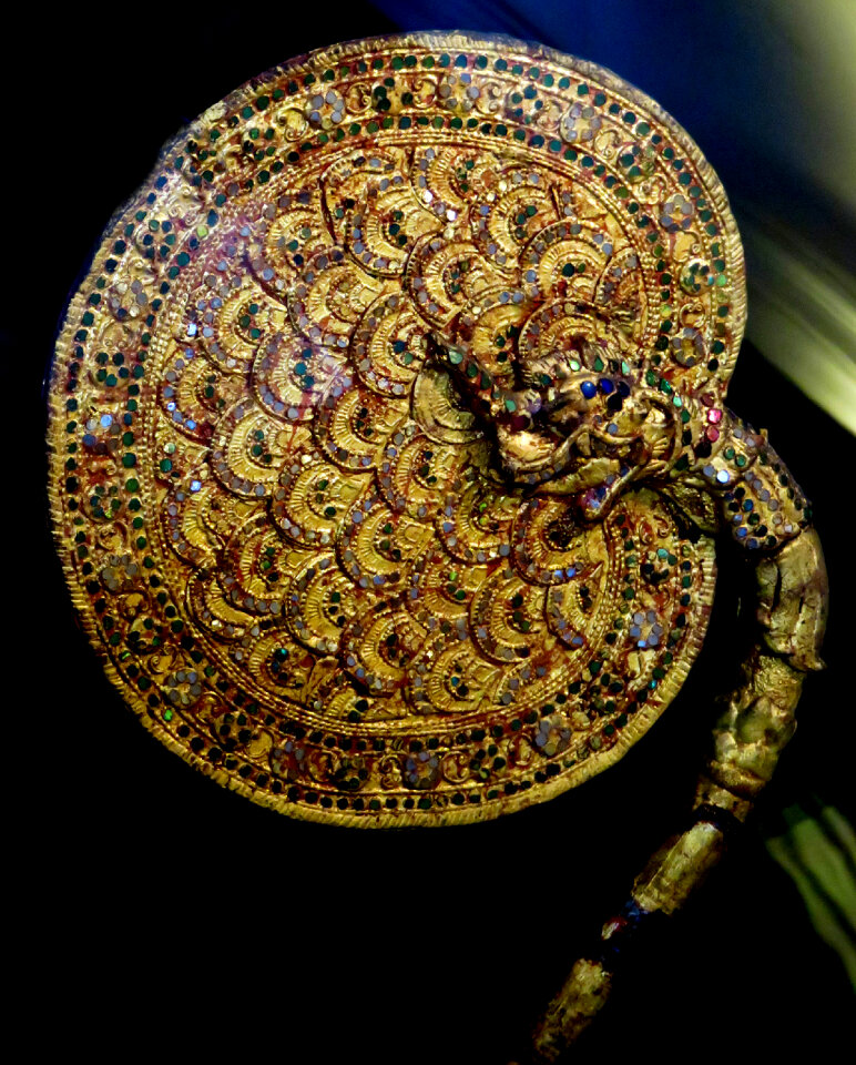 Asian gold decoration