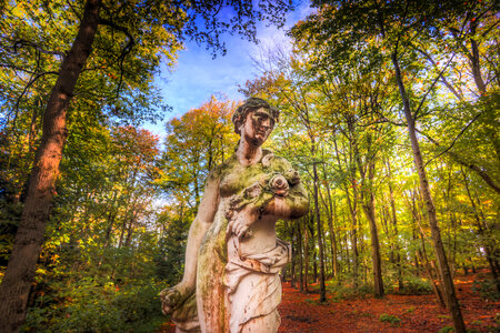 Statue in Freylemaborg park