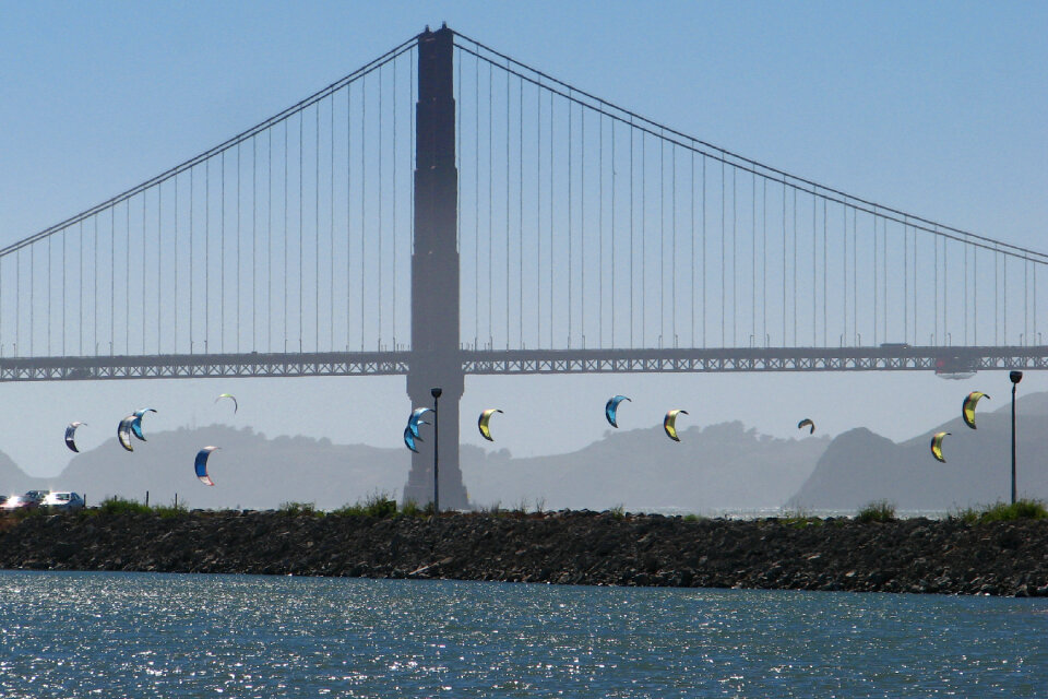 bridge with crescent kites