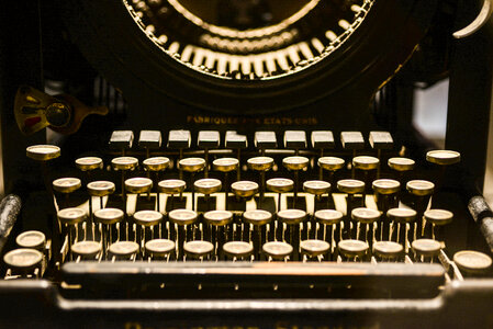 vintage typewriter photo