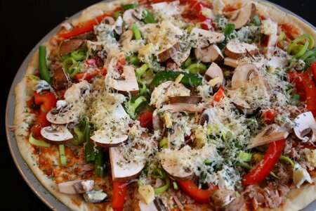 Ready to bake pizza