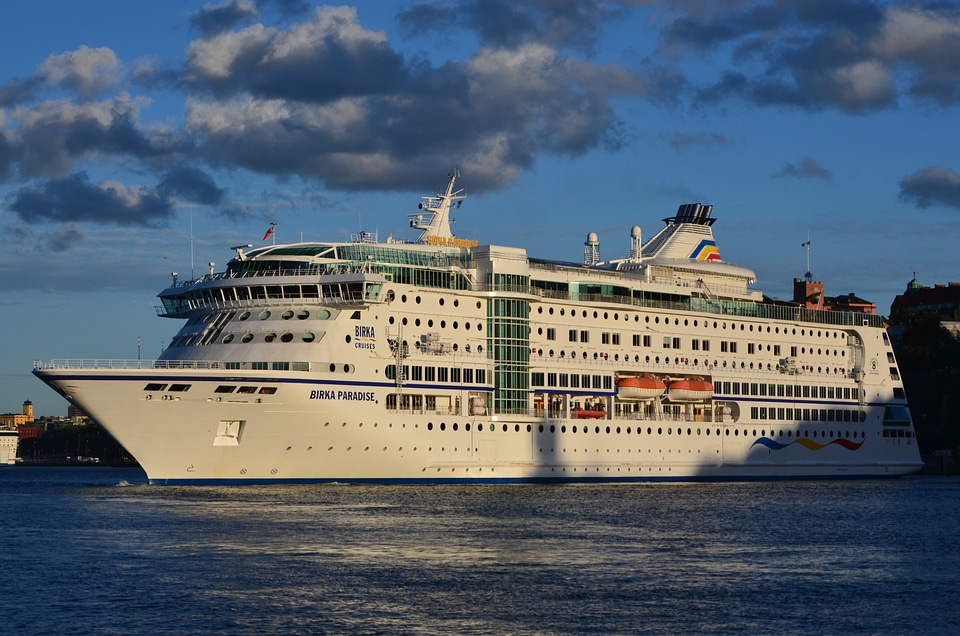 Ship transportation cruiser