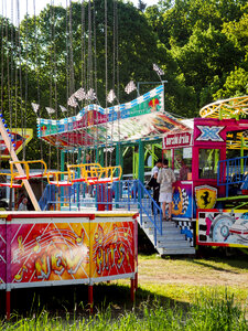 Swing Ride – Chain Carousel photo