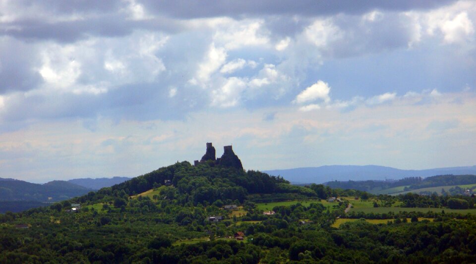Trosky Castle