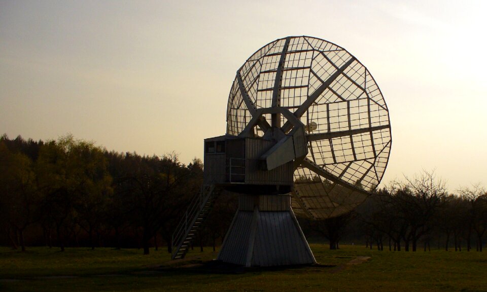 Radiotelescope in the evening