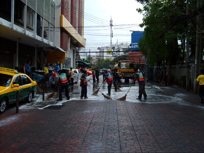 Street cleaners in Bangkok photo
