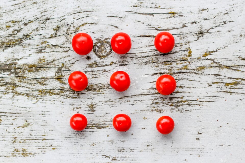 4 Cherry tomatoes & hot friends cherry wooden texture