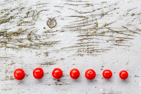 1 Cherry tomatoes & hot friends cherry wooden texture