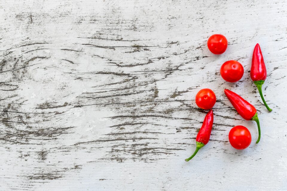 1 hot Red, hot & green fresh