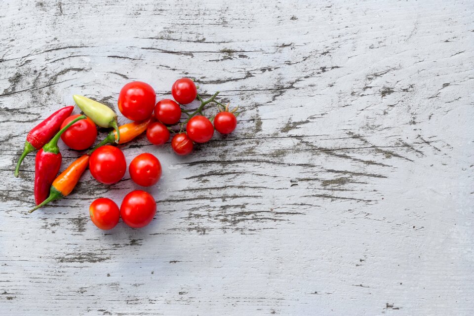 3 hot Red, hot & green fresh