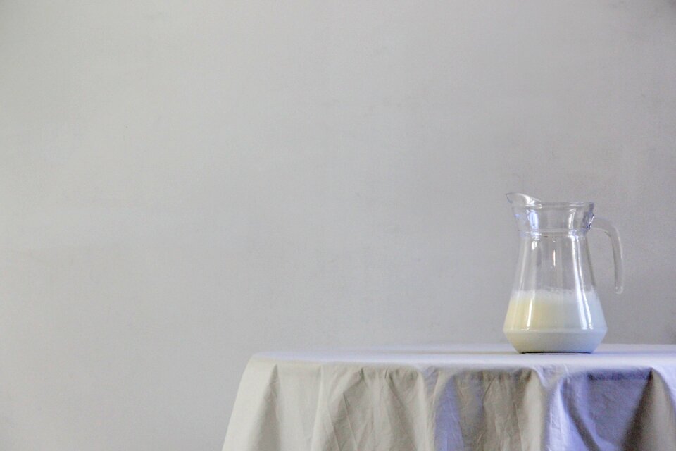 Red, hot & green milk table