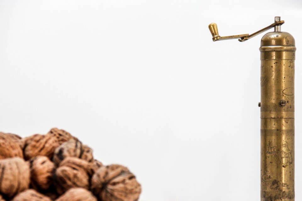 coffee mill objects nuts