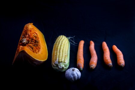 1 yellow onion corn