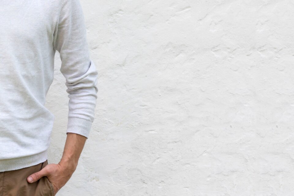 2 Man on white white wall vinatge