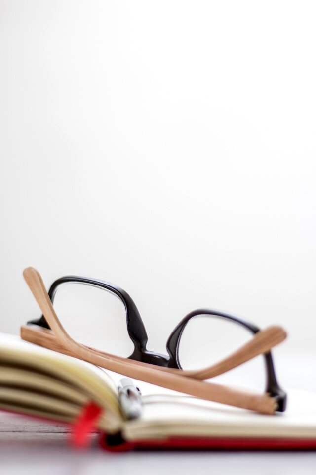 3 Notebook & Glasses pen notebook