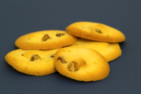 Persian raisin cookies photo
